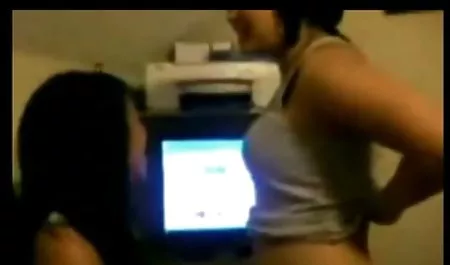 Big tits kostenlose sex filme anschauen tätowierte Latina Milf fickt einen harten Pov