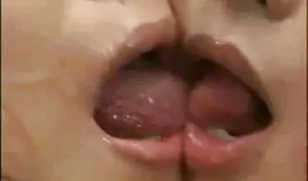 Perfekte Brüste und harte kostenlose freie pornos Nippel Babe saugen ficken