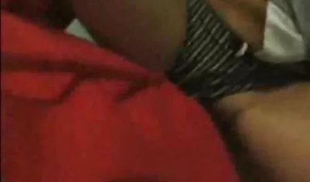 Alli spielt Chaitanya und faulenzt xxx sexfilme mit einem Ballon