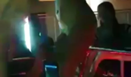 Sie zieht sich aus, ob Jenny kostenlose sexfilme gucken