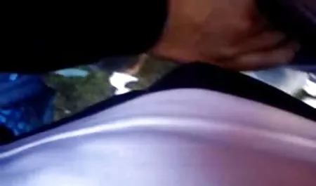 Teen Rebecca kostenlose handy pornos Rainbow fickt zwei Schwänze